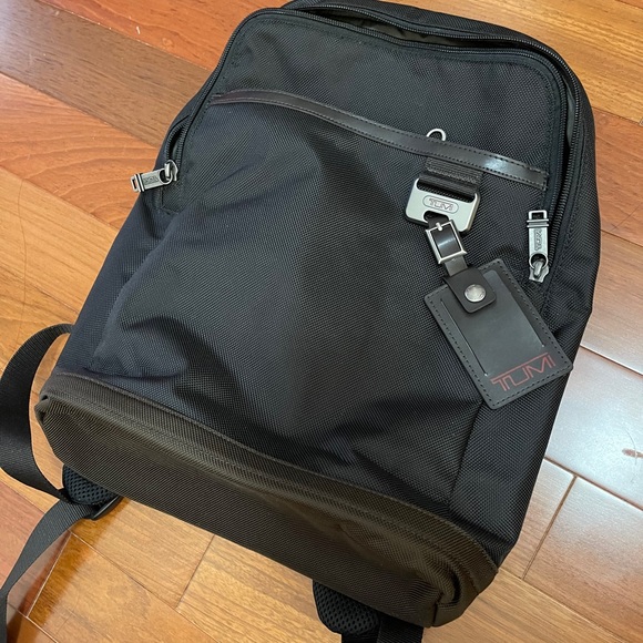 tumi westwood slim backpack